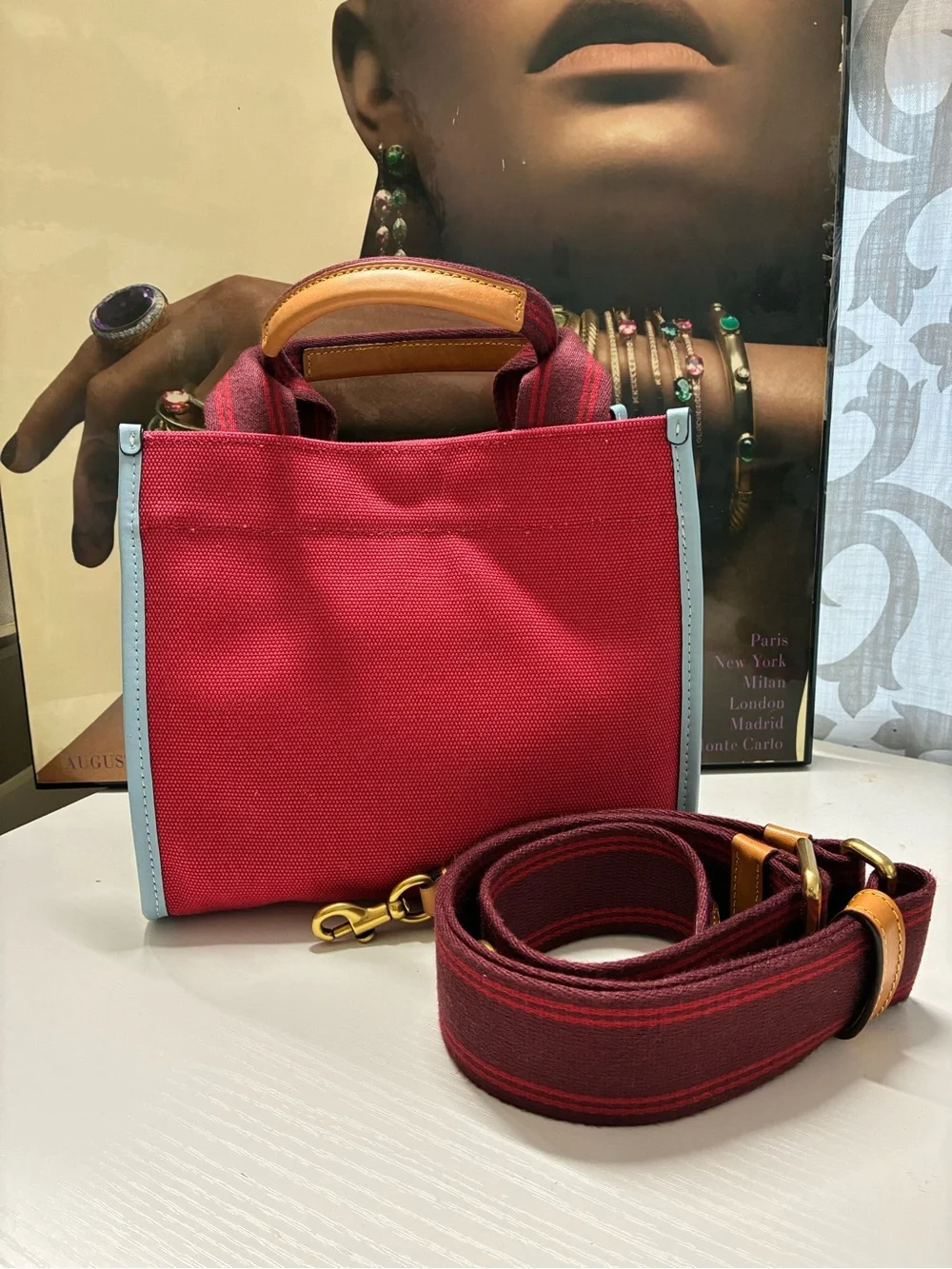 Coach tote 22